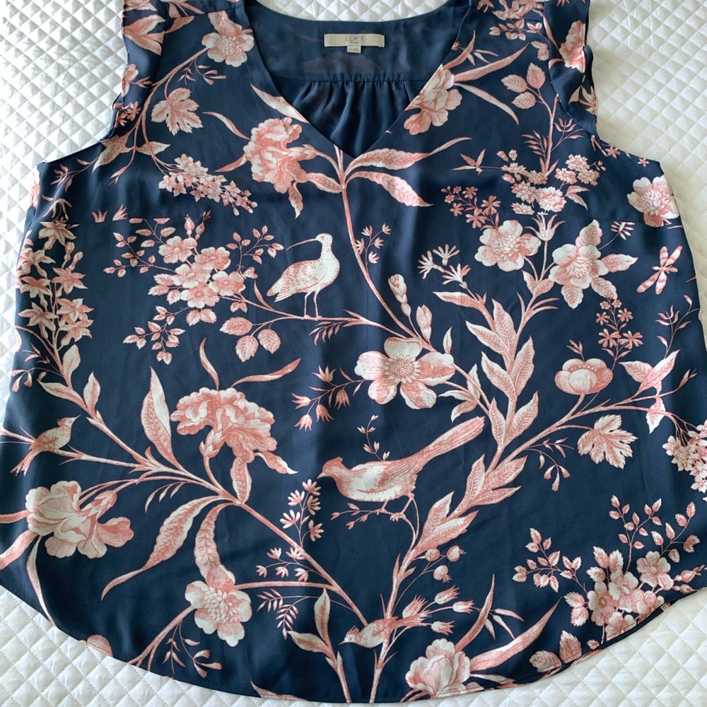 Barely worn Loft dressy tank!